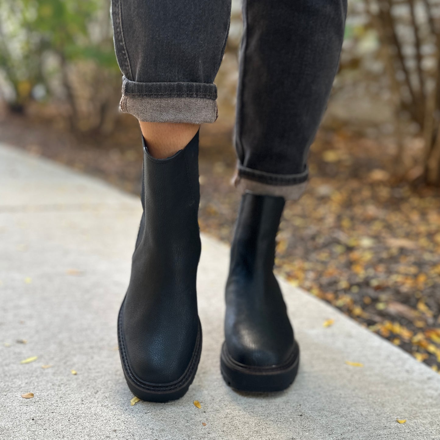 Sonia Timeless Step Chelsea Boots