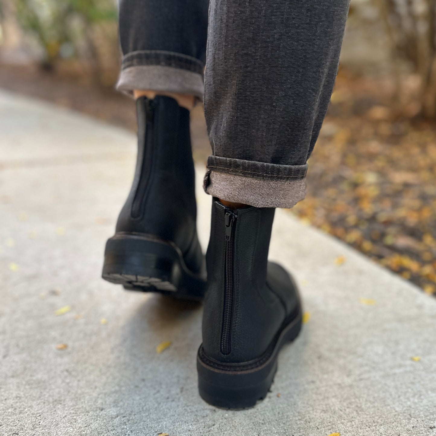 Sonia Timeless Step Chelsea Boots