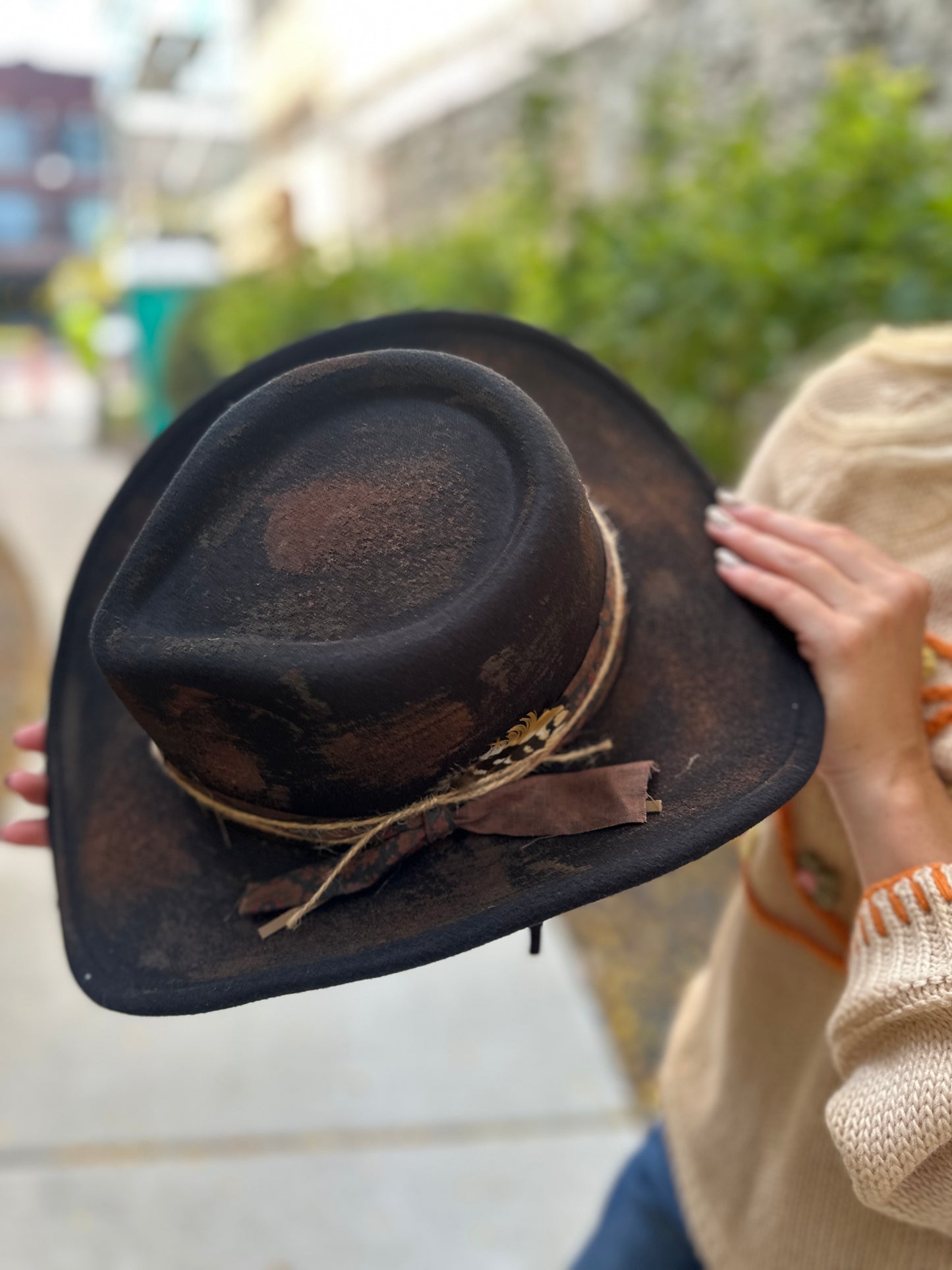 Vintage Feather Accent Distressed Fabric Band Rustic Cowgirl Western Fedora Hat
