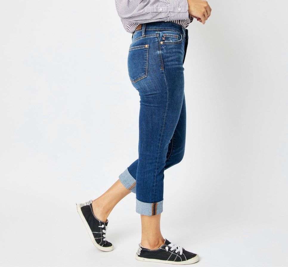 Judy Blue Mid Rise Vintage Cuffed Capri Jeans