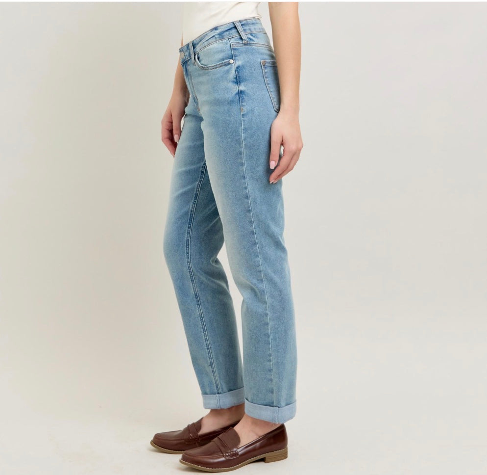 Judy Blue V-Front Cool Denim Cuffed Boyfriend Jeans (Cool Denim)
