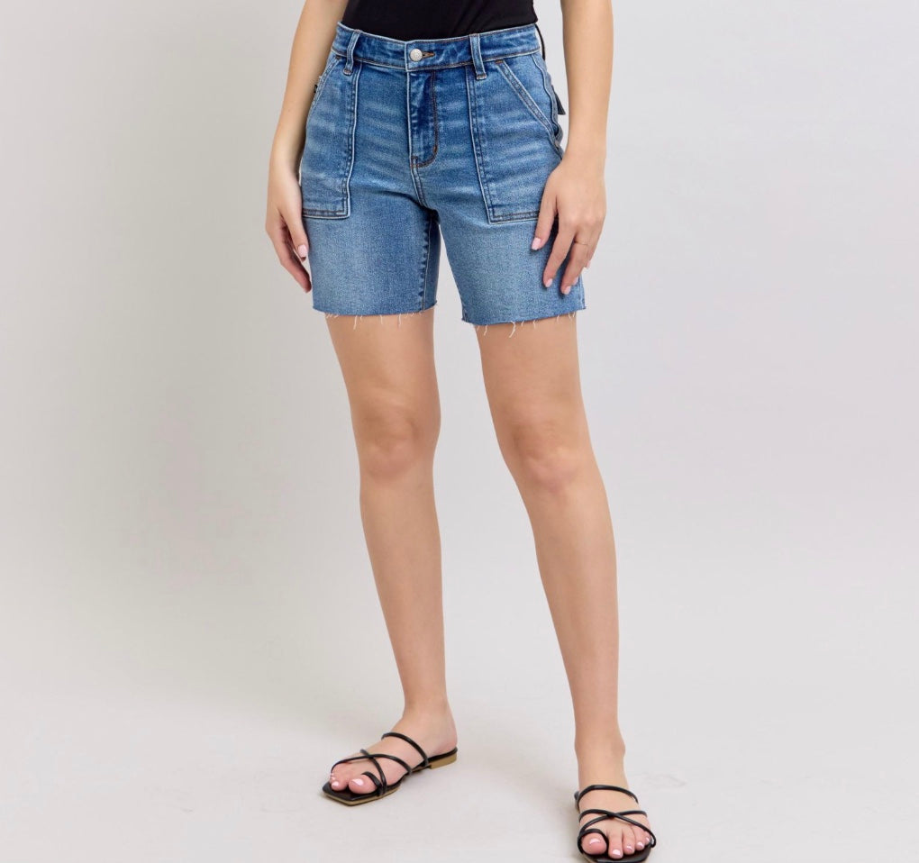Judy Blue Mid Rise Bermuda Shorts