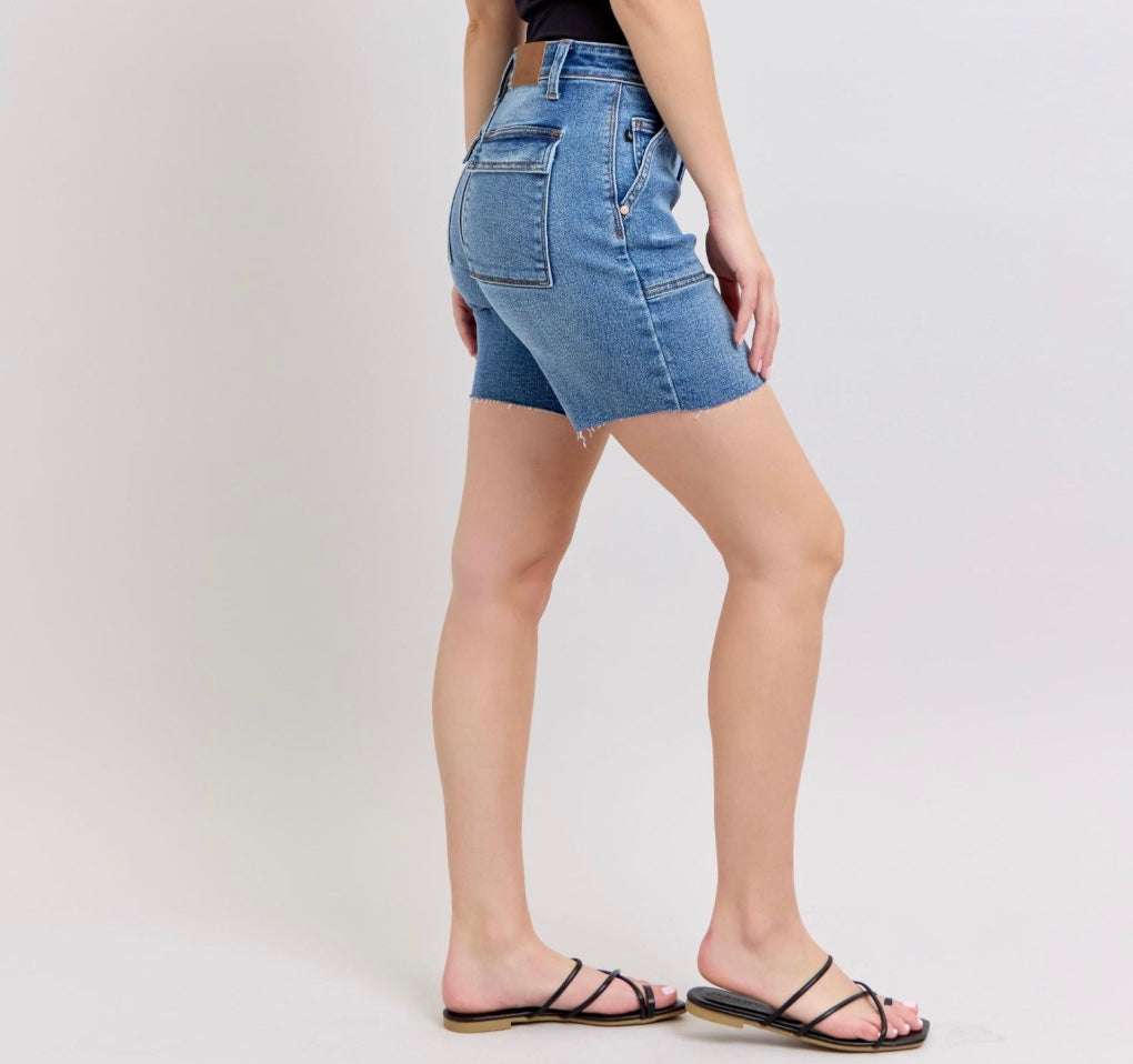 Judy Blue Mid Rise Bermuda Shorts