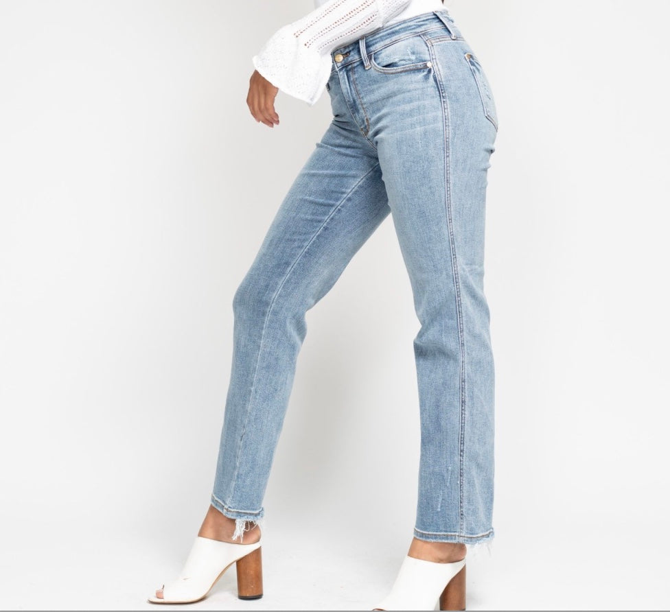 Judy Blue Mid Rise Yoke Cell Phone Pocket Dad Jean Pizzazz Beloit