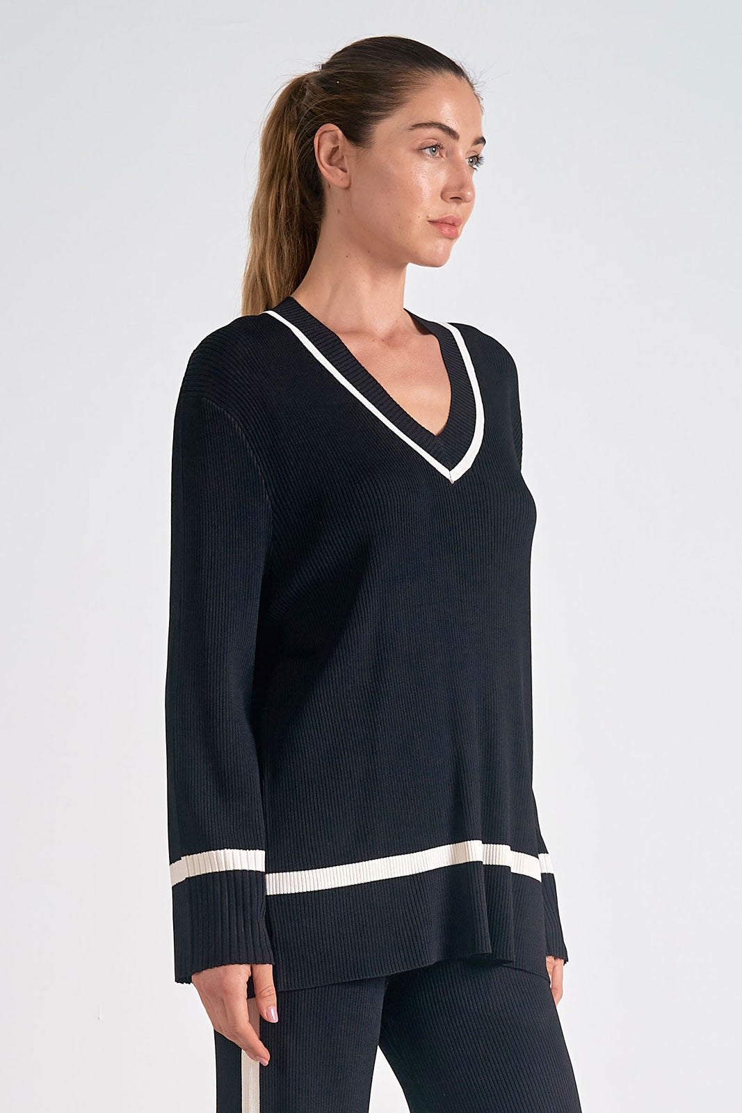 Oversized V-Neck Sweater Side View Pizzazz Beloit