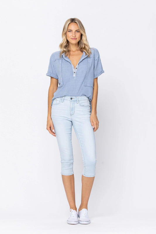 Judy Blue Light Wash Non Distressed Capri Jeans