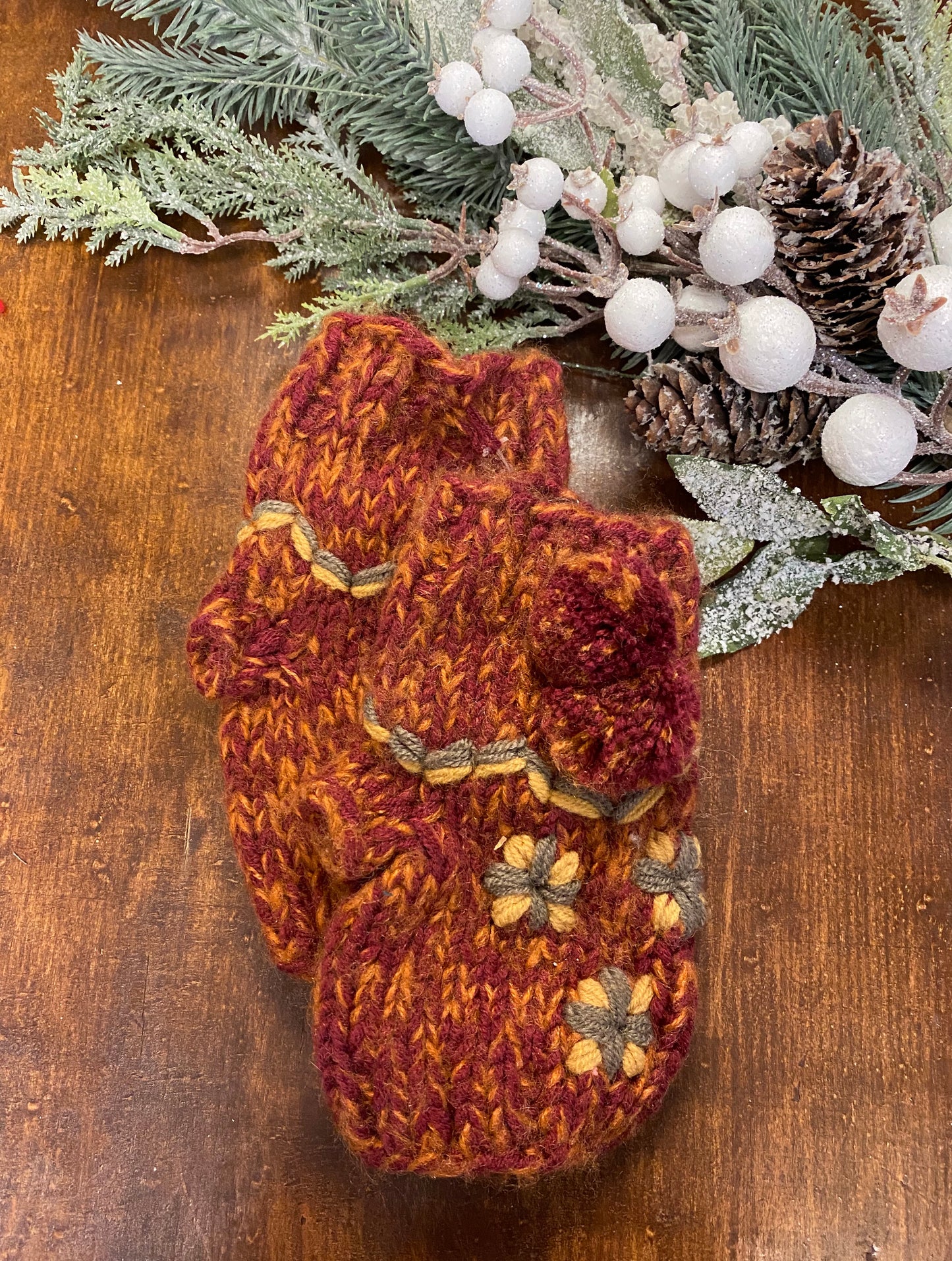 Embroidered Fingerless Knit Gloves