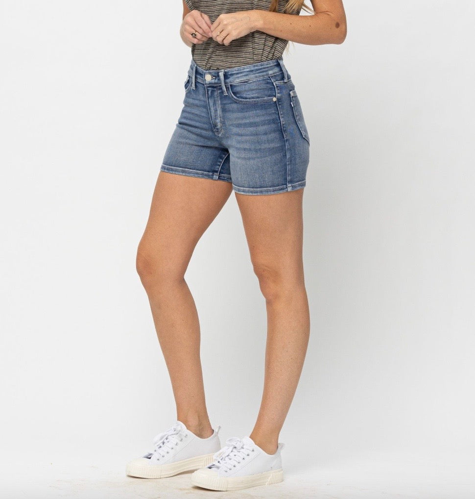 Judy Blue Contrast Wash Shorts