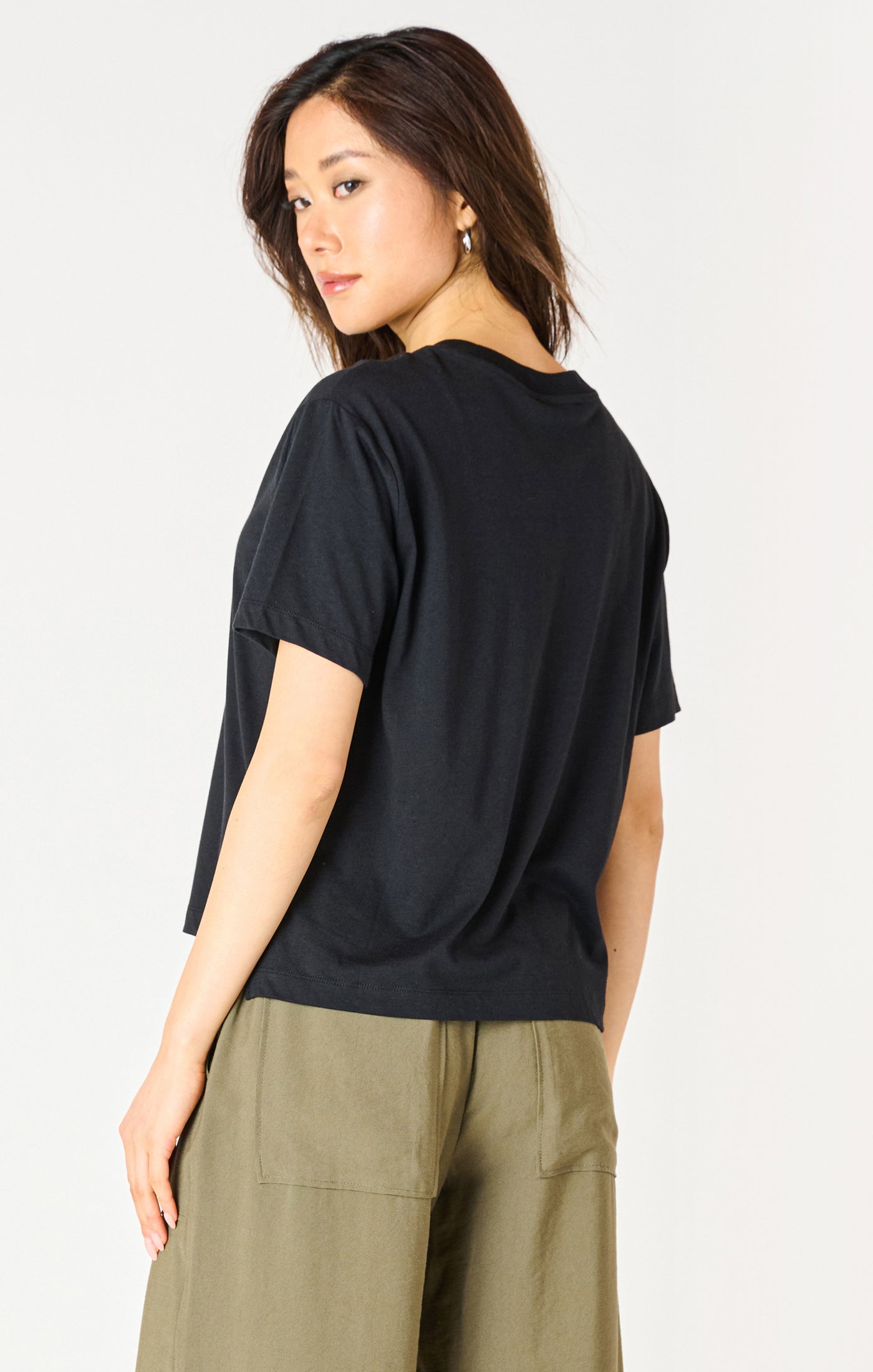 Short Sleeve Essential Tee