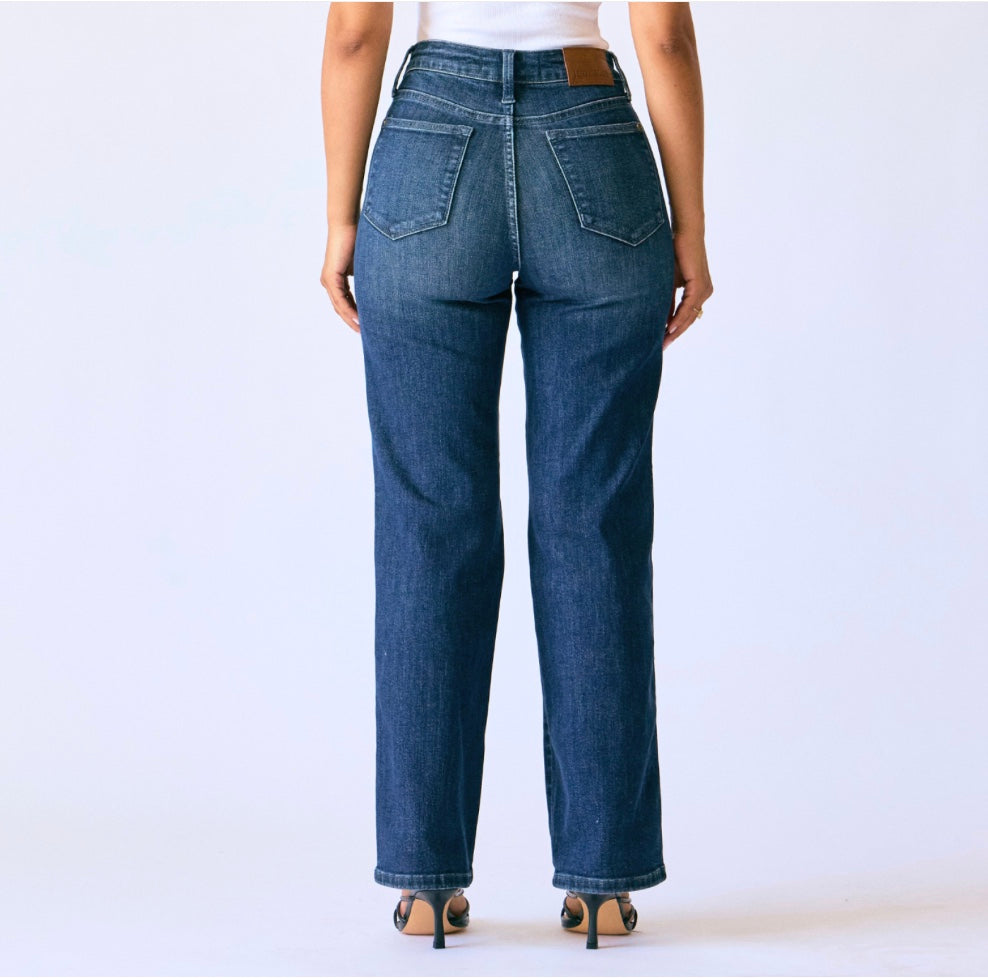 Just Right Judy Blue Petite Straight Leg Jeans