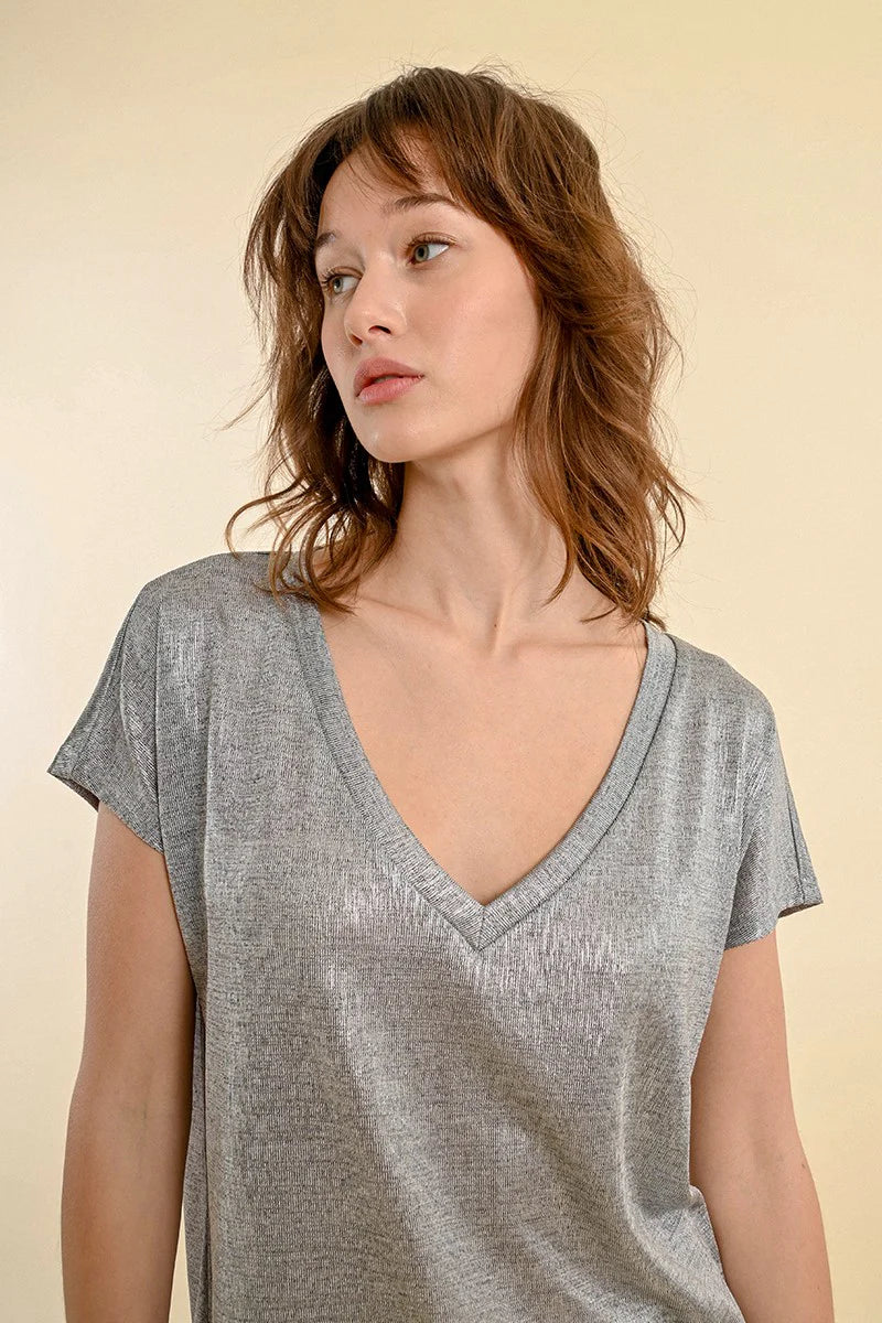 Iridescent Silvery Grey V-Neck T-Shirt Pizzazz Beloit