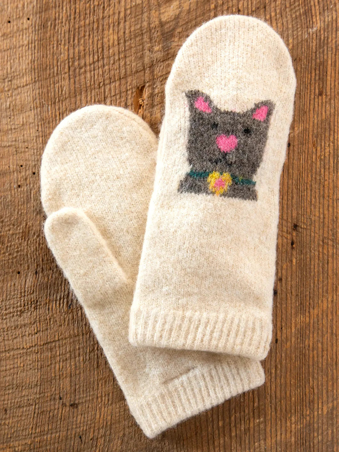 Natural Life Cream Cat Intarsia Mittens