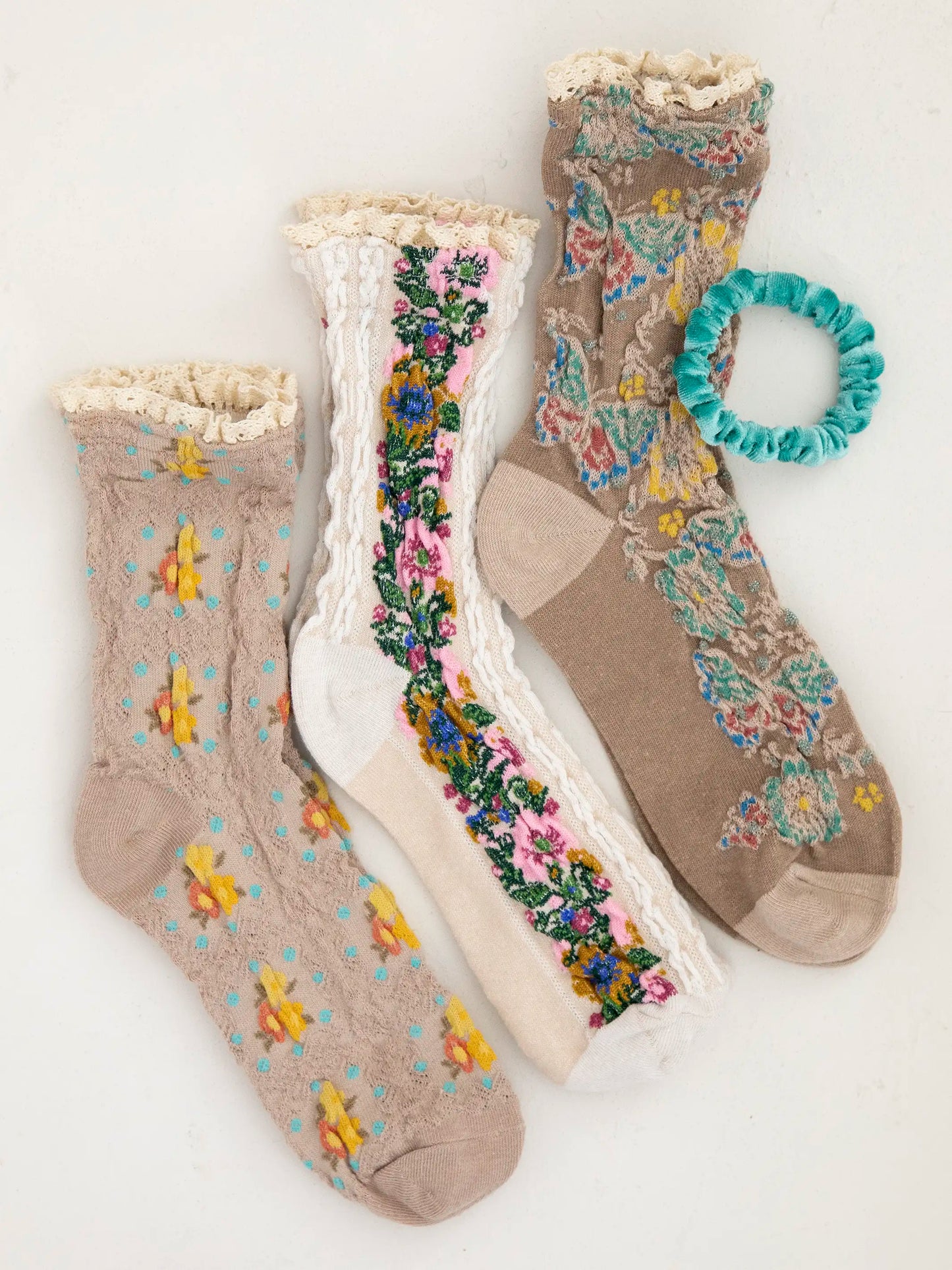 Ash Blossom Socks & Scrunchie