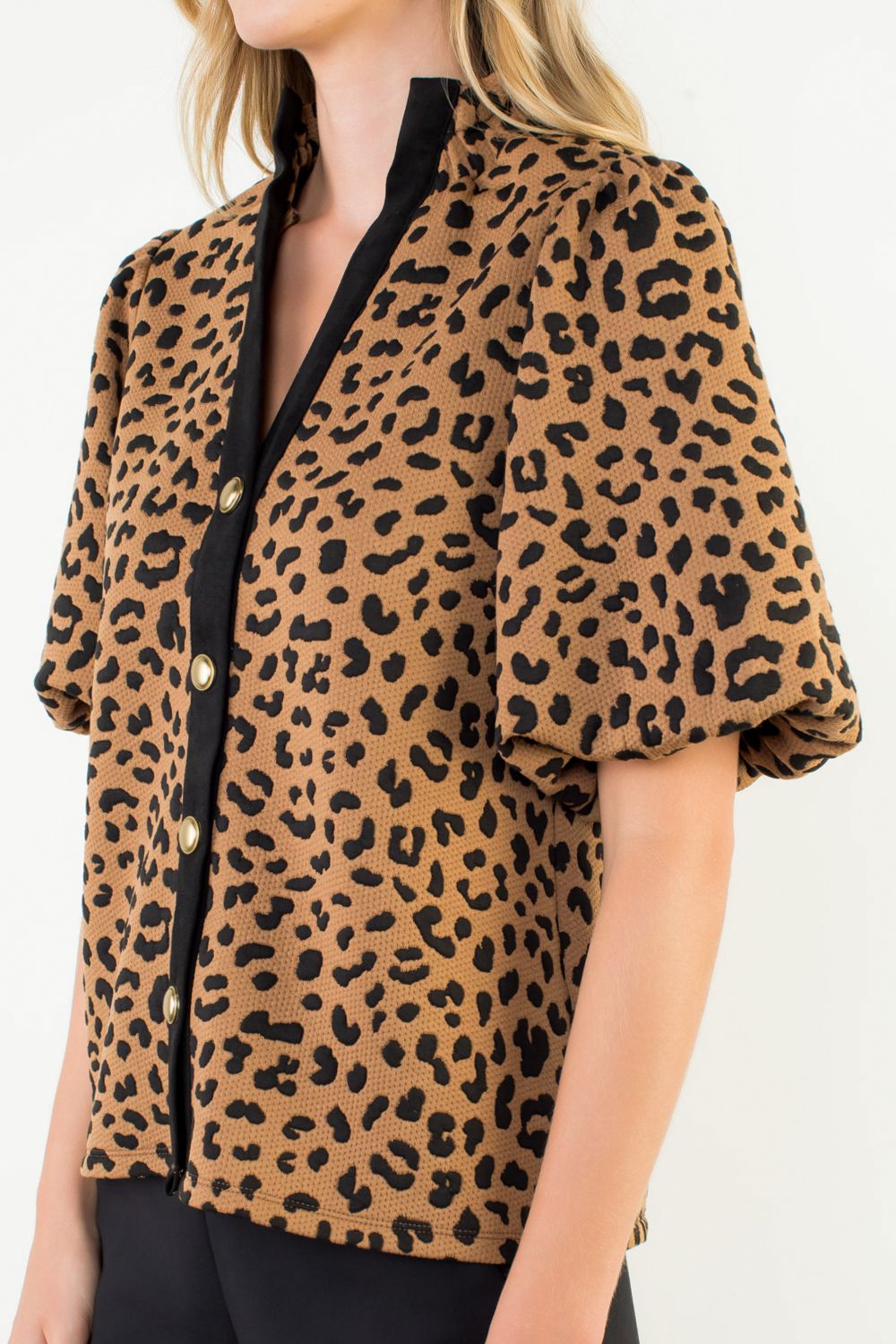 Wildly Chic Contrast Puff Sleeve Top
