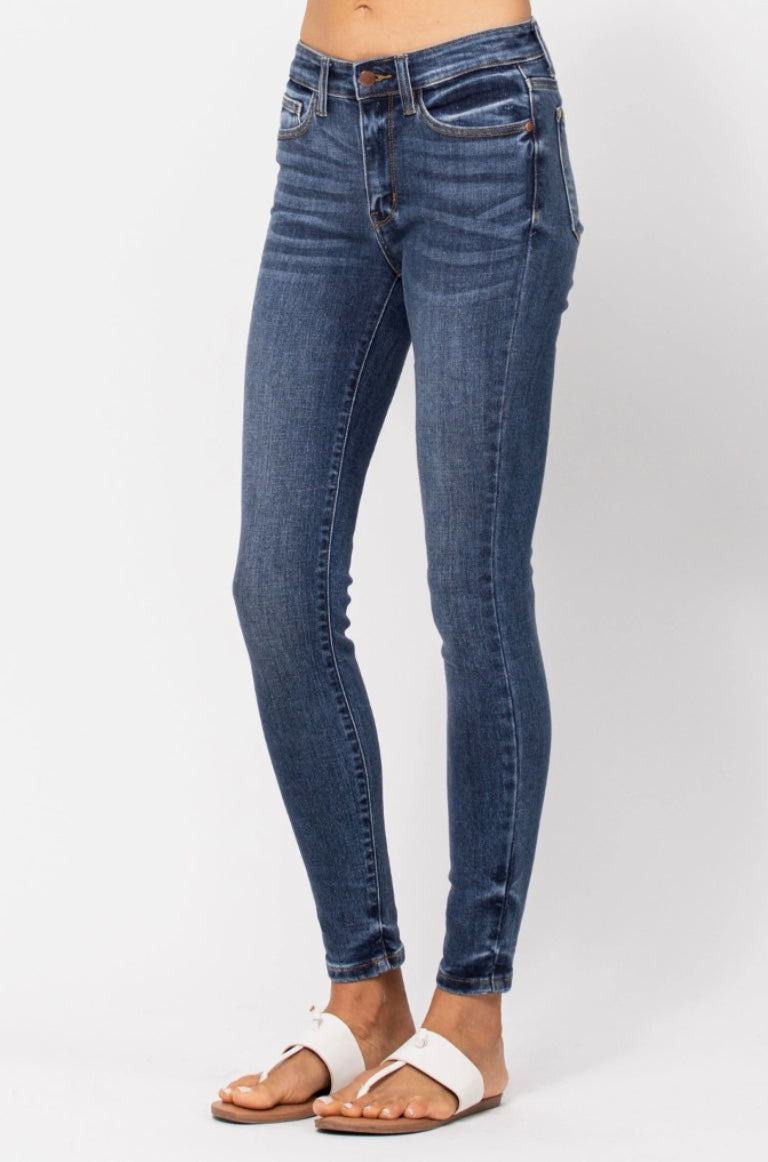 Judy Blue Mid Rise Handsand Classic Skinny Jeans
