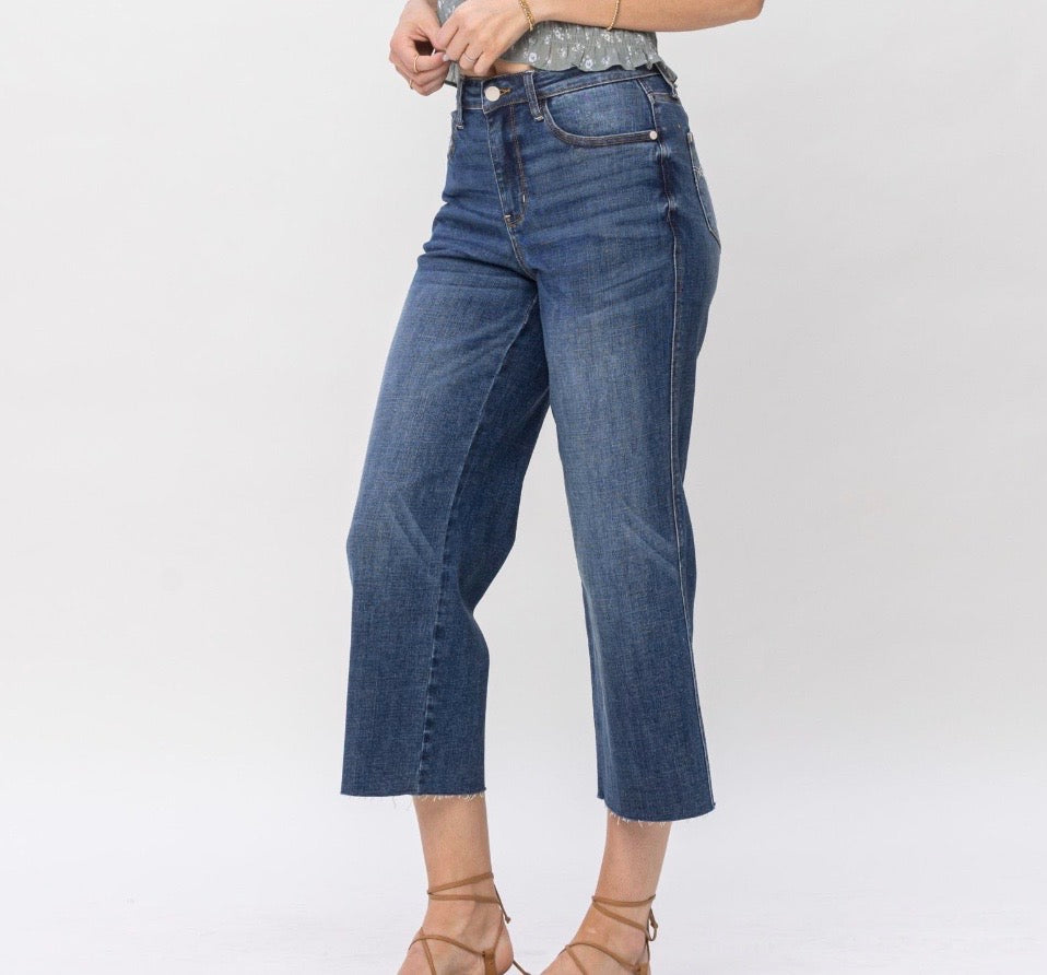 Judy Blue Embroidered Pocket Wide Leg Cropped Jeans